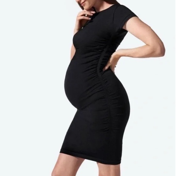 BLANQI Maternity Dress - Picture 1 of 7